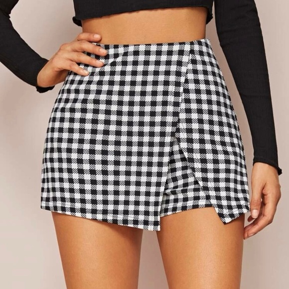 SHEIN Pants - 🍁 5/$20 NWT Gingham Skort
